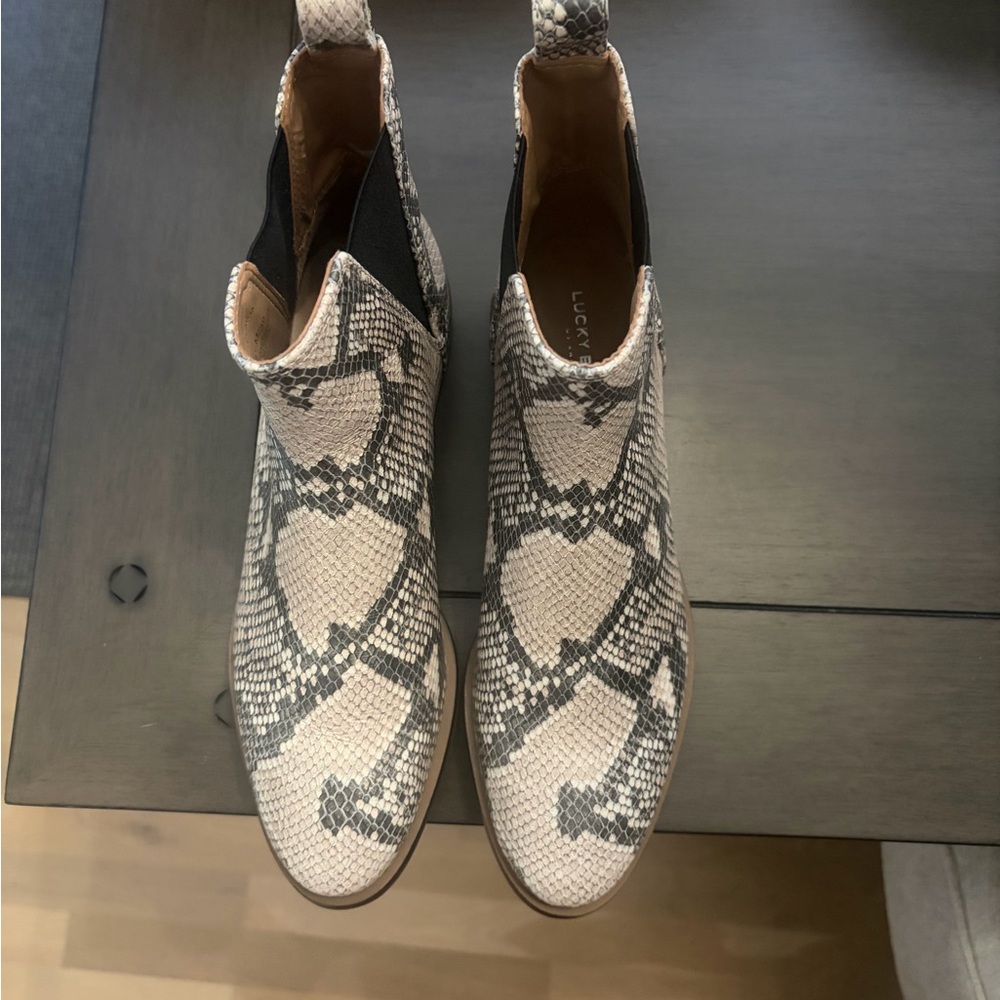 🆕Lucky Brand Black & Cream Snakeskin Ankle Boots